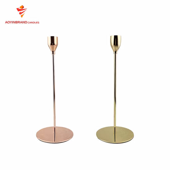 유럽의 금은 촛대는 가정 장식을 위한 금속 캔들 홀더를 서 있습니다